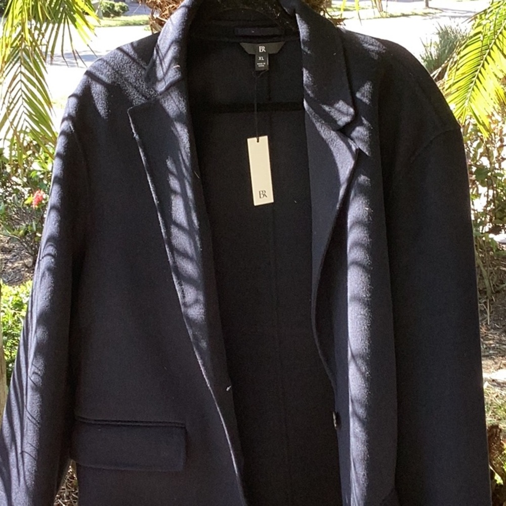 Banana Republic NWT 
Navy oversized wool blazer.